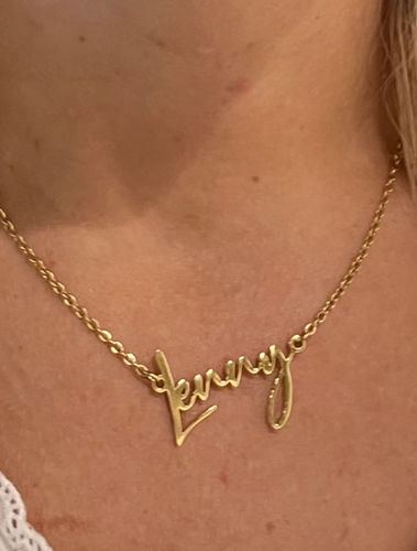 Customer photo review of LOANYA Collier avec ton nom écrit de ta main