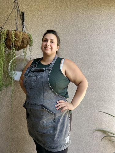 Customer photo review of Black Acid Washed Denim Apron