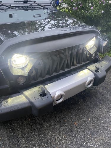 Customer photo review of Shark Grille - Matte Black for 07-18 Wrangler JK