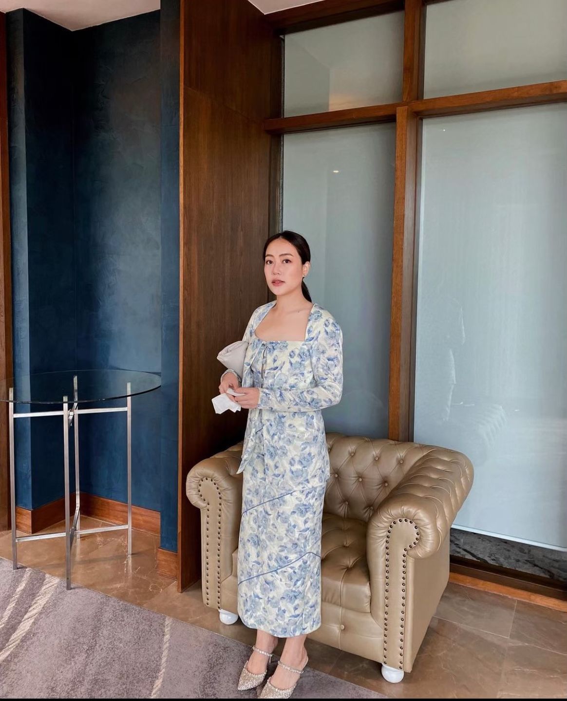 Customer photo review of SILVER-BEIGE GREDIENT DARLIN SATIN