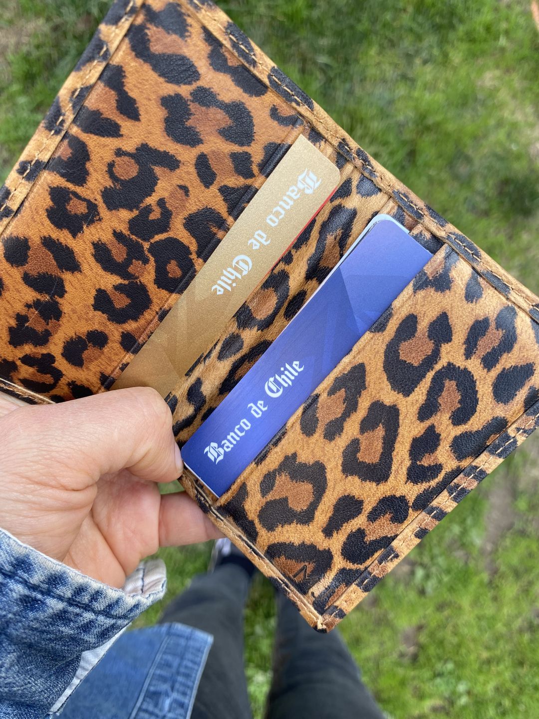 Customer photo review of Tarjetero Clásico