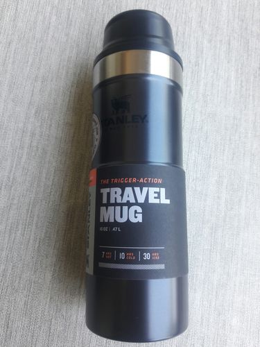 Customer photo review of Stanley Trigger-Action Travel Mug Lacivert 16OZ 0.47 L