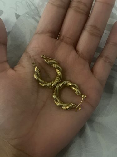 Customer photo review of Sandrine Hoops