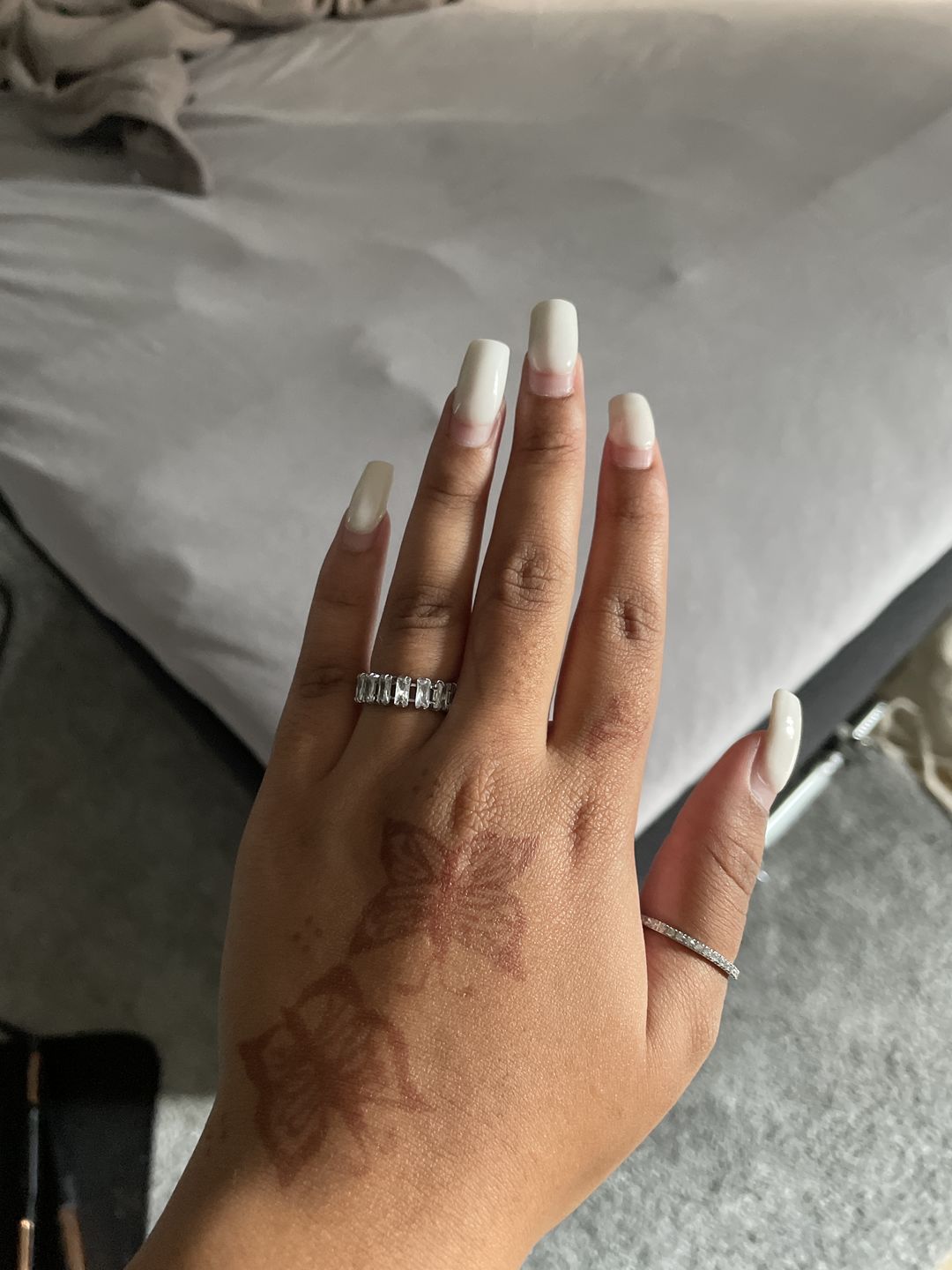 Customer photo review of Icy Baguette Ring | 18K vergoldet