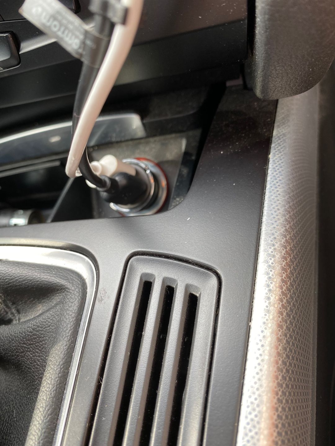 Customer photo review of Wegman Autolader Fast Charge QC3.0 45W 5A