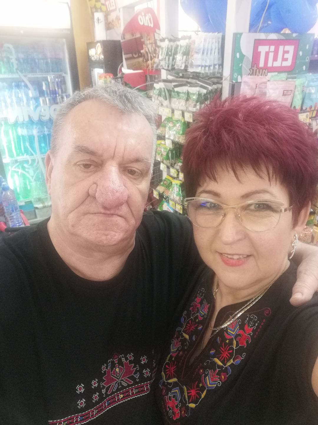 Customer photo review of Тениска бродирана с шевица "Аз съм"