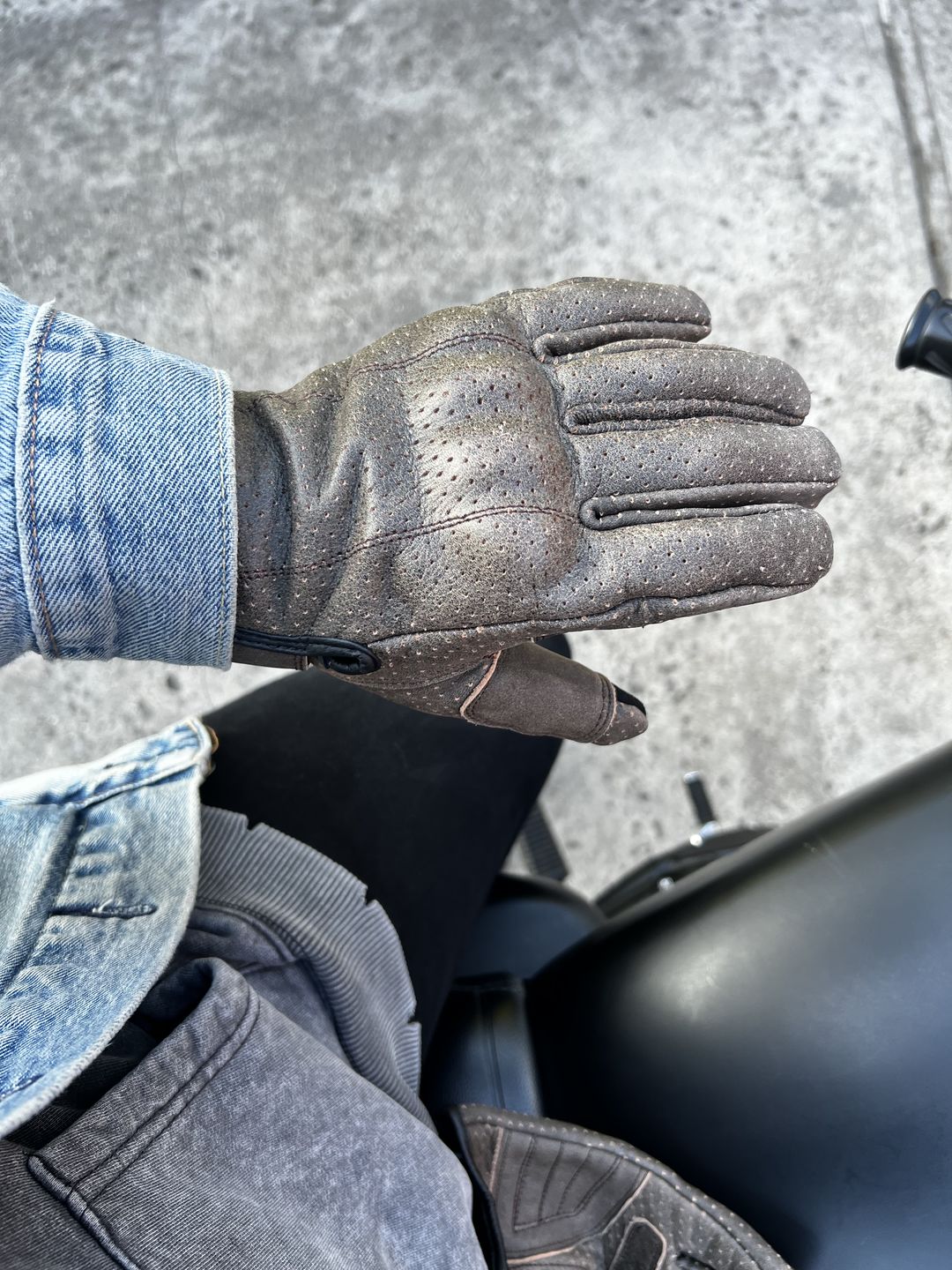 Customer photo review of Thumpa's | Short Cuff Summer Motorbike Gloves | Perforated Retro Brown Distressed Leather