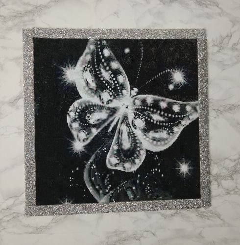 Customer photo review of 5D Diamond Painting leuchtender Schmetterling