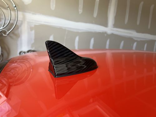 Customer photo review of DynaCarbon™️ Carbon Fiber Shark Fin Antenna Cover for Dodge Challenger SRT 2015-2022