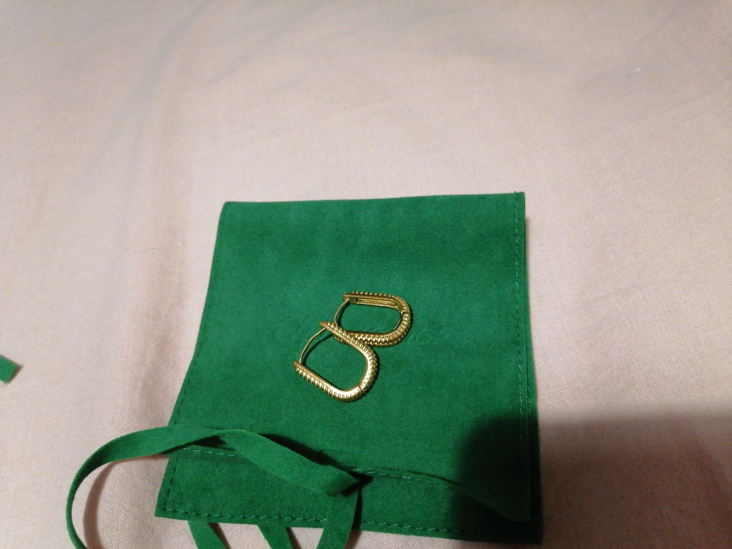 Customer photo review of Aretes Gyna