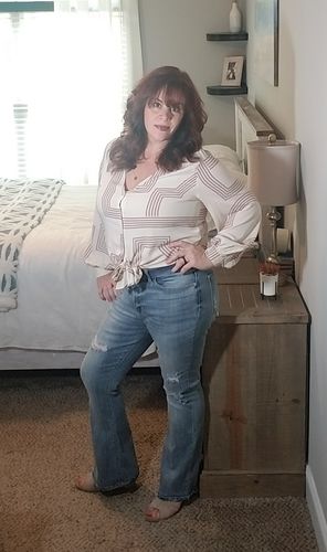 Customer photo review of Judy Blue Get Your Groove Back Jeans