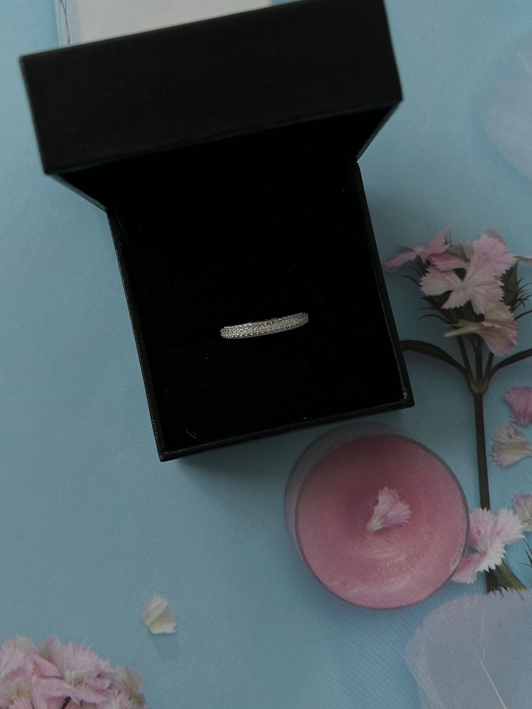 Customer photo review of Louily Vintage 3 Row Design Round Cut Women's Wedding Band In Sterling Silver