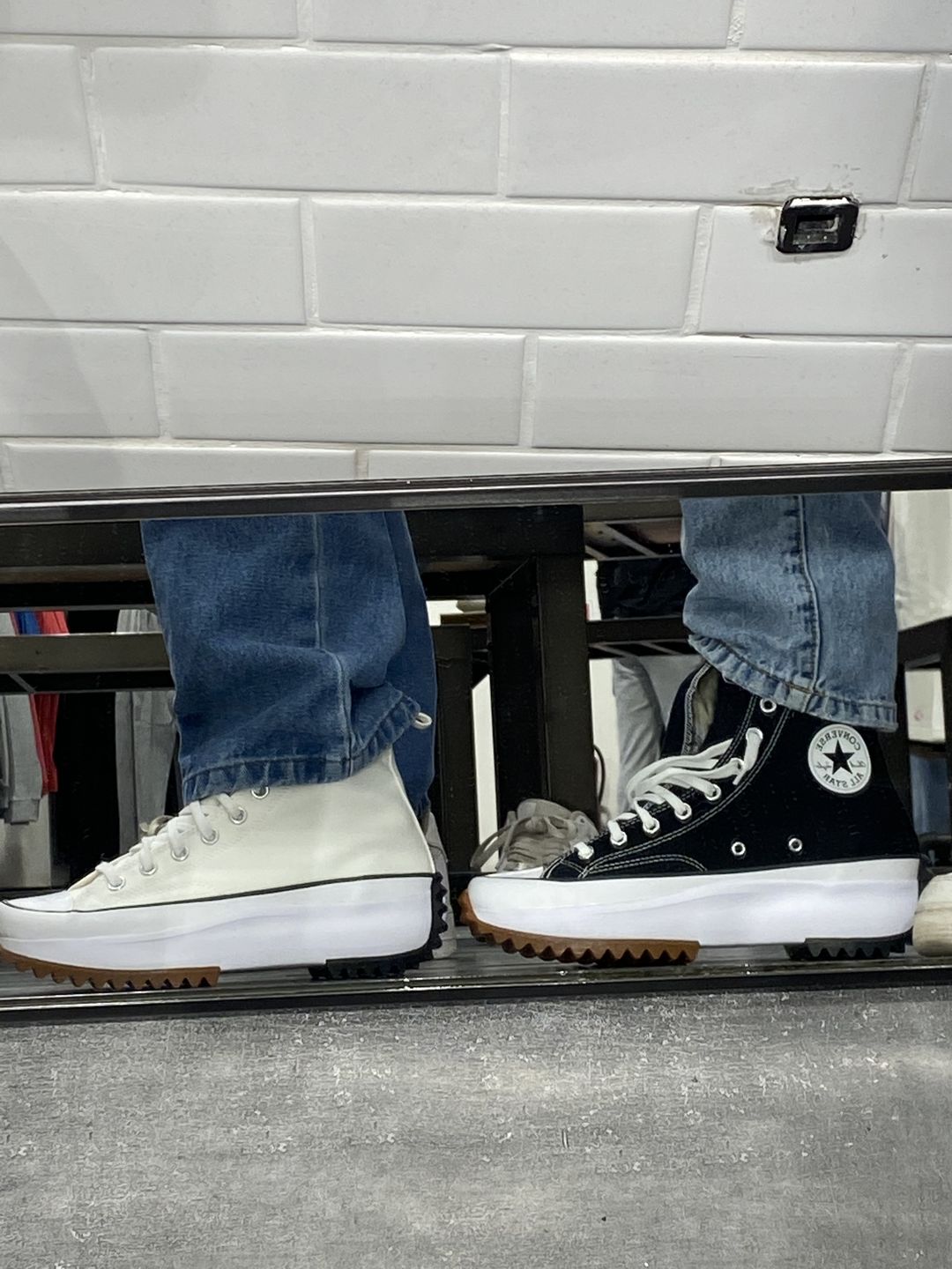 Customer photo review of Zapatilla Converse Run Star Hike Plataforma Mujer Negro
