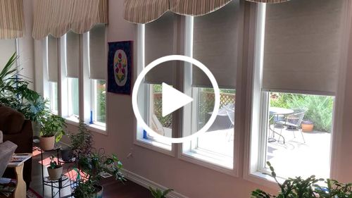 Customer video review of SmartWings Motorized Roller Shades 100% Blackout Linen