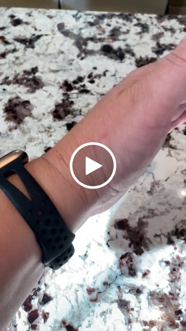 Customer video review of Lexi Silicone Band (10 Colours)
