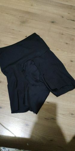 Customer photo review of Tuck-Ez Compression Shorts With Invisible Design