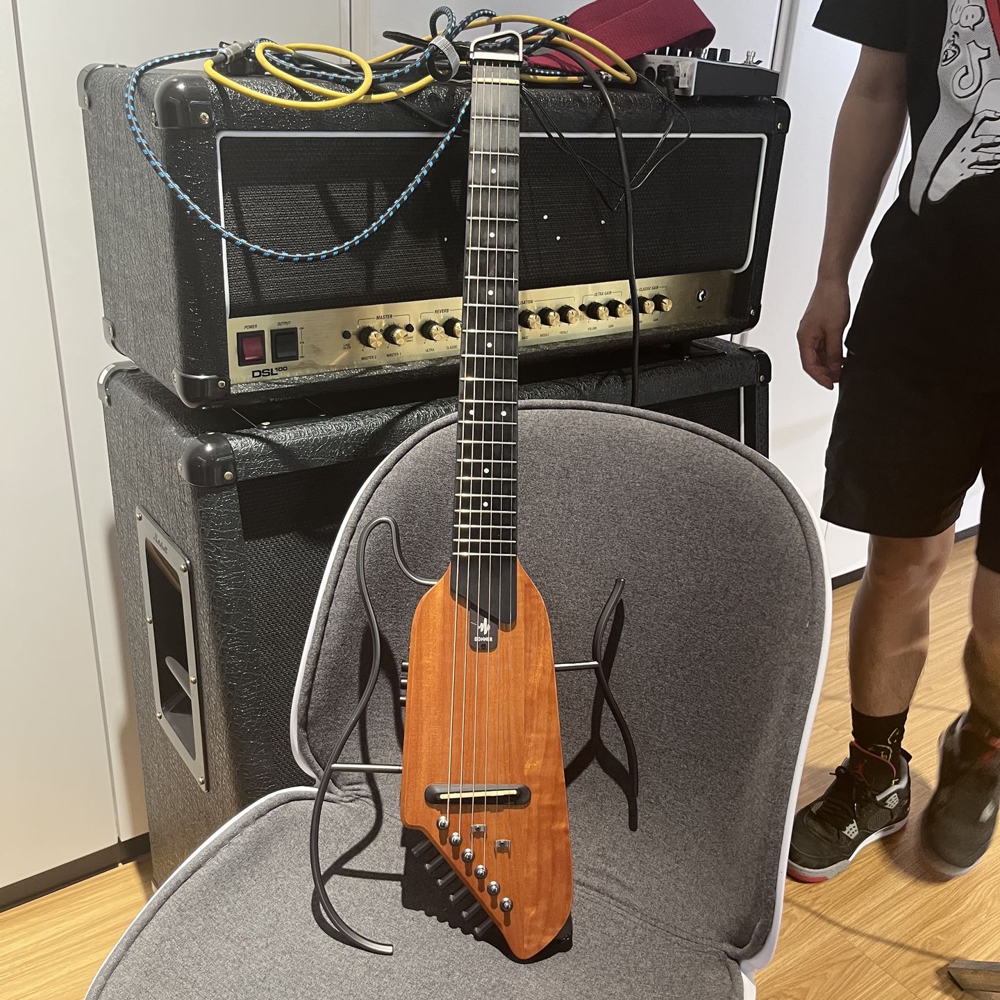 Customer photo review of Donner HUSH-I Silent Guitar Mahogany