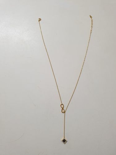 Customer photo review of Infinity Necklace