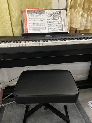 Customer photo review of Donner DEP-20S 88 touches lestées Clavier de Piano numériques   avec support et 3 pédale