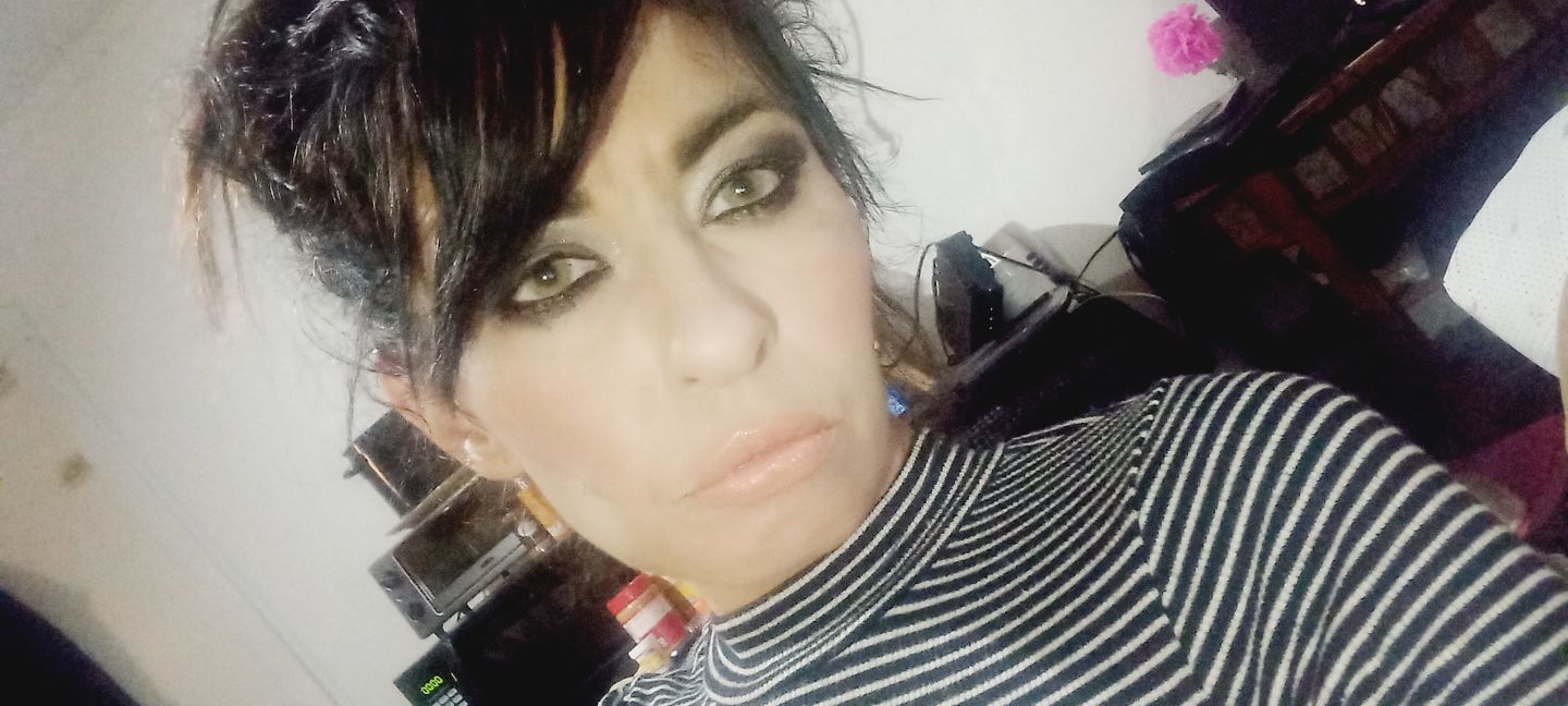 Customer photo review of Hidrocor MEL Prescription Colored Contact Lenses