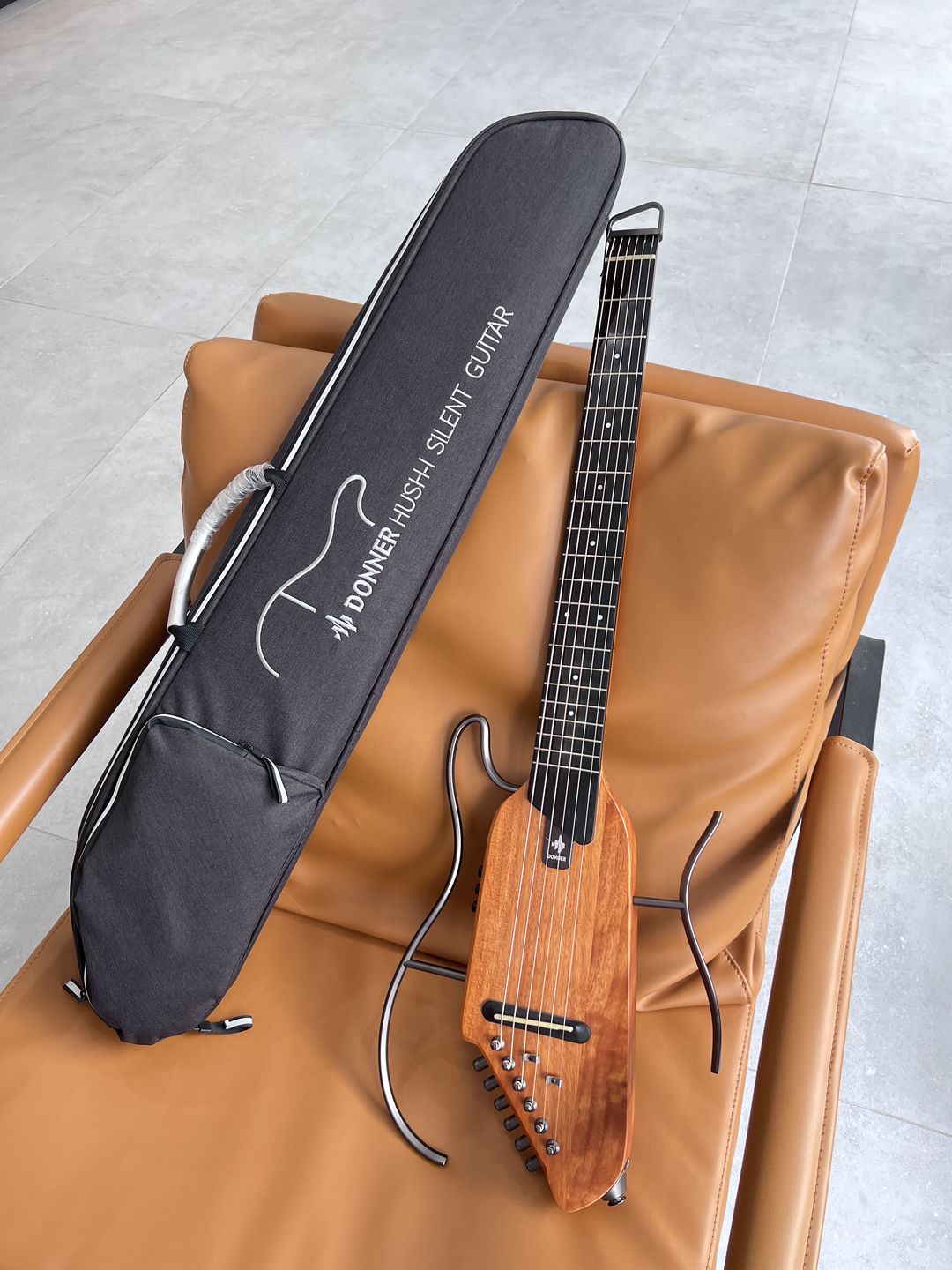 Customer photo review of Donner HUSH-I Silent Guitar Mahogany