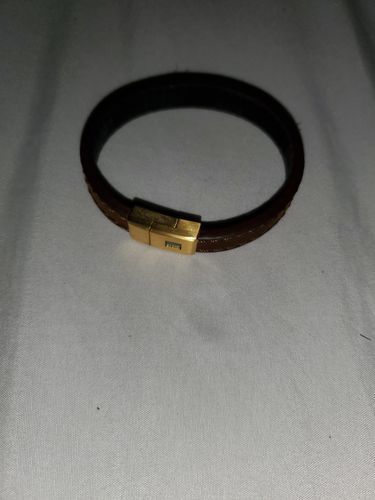 Customer photo review of Gold Stability Bracelet