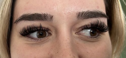 Customer photo review of 0.07 Easy Fan Russian Volume Cashmere Lashes (16 lines)