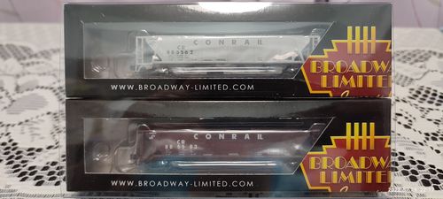 Customer photo review of BLI 7256 H32 Covered Hopper, Conrail, Variety 2-pack, N Scale