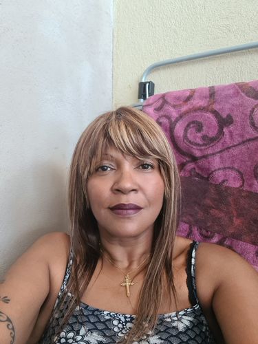 Customer photo review of Perruque Naturelle à Frange Raide P4/27