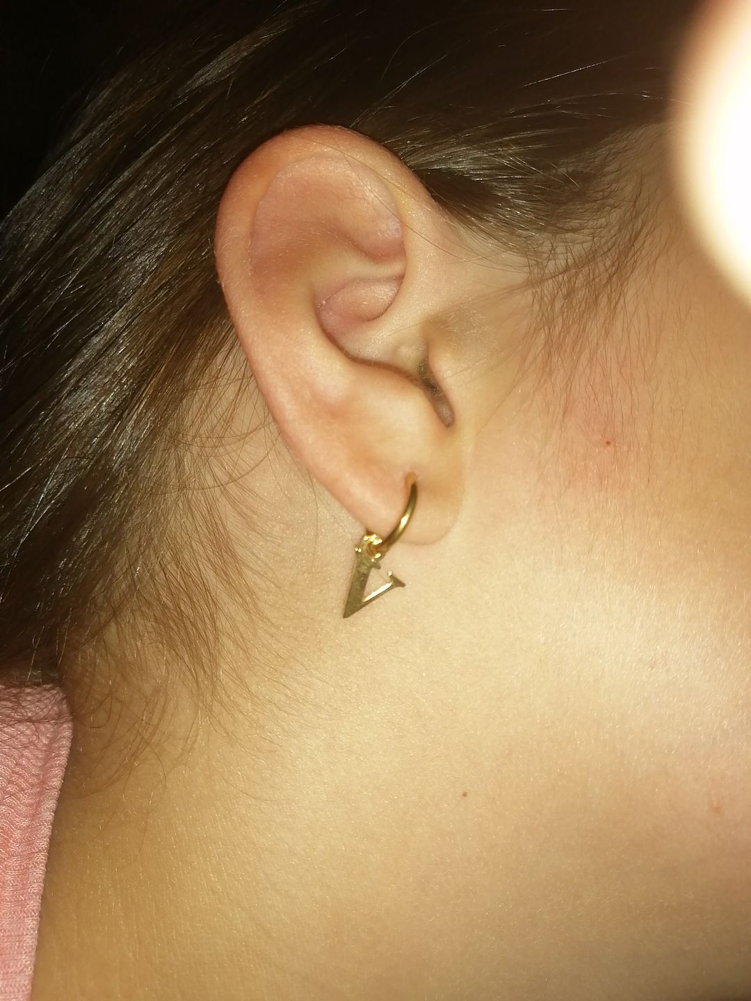 Customer photo review of Simple Letter Ohrring | 18K vergoldet