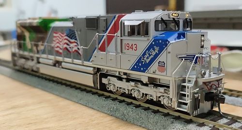 Customer photo review of BLI 7030 EMD SD70ACe, UP #1943, "The Spirit" Locomotive, Paragon4 Sound/DC/DCC, N