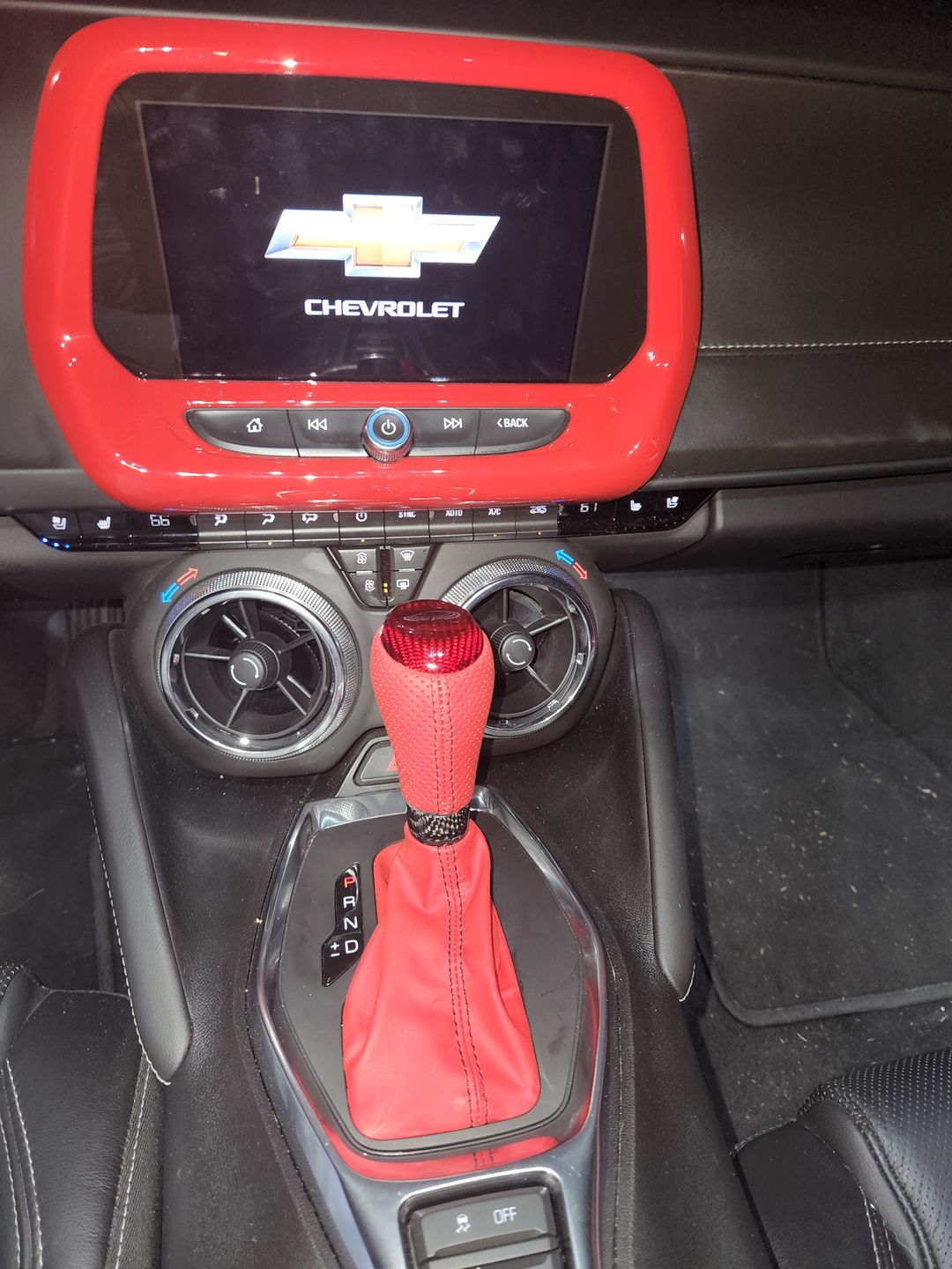 Customer photo review of Customizable Carbon Fiber Automatic Shifter Knob for 2016-2021 Chevy Camaro