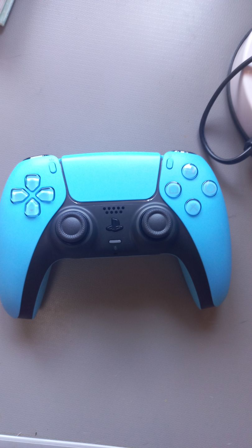 Customer photo review of PlayStation 5 (PS5) DualSense Wireless Controller - Starlight Blue