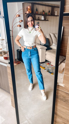 Bruna R. review of Calça Mom Jeans Mandacaru image 1 out of 1