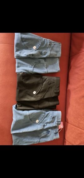 Customer photo review of Melody Regular Waist Schwarz Matt
