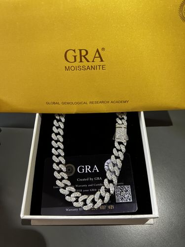 Customer photo review of The Frozen Heart® - 12mm 2 Rows Iced Out Cuban Link Chain White Gold Plated