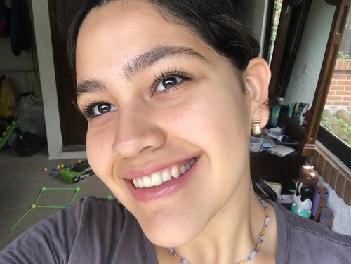Customer photo review of Gel Fijador para Cejas