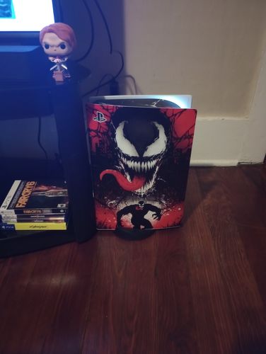 Customer photo review of Host *LIMITED* - PS5 Console Skin
