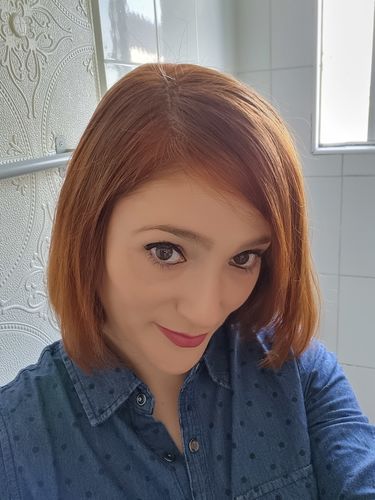 Reseña con foto de un cliente sobre Pack 3 Hennas Jamila BAQ Premium - Cobrizo Intenso y Duradero 🔥 👩🏼‍🦰