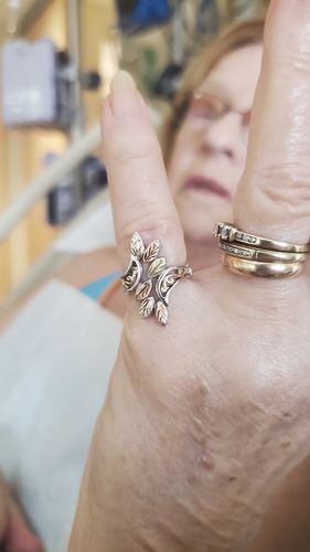 Customer photo review of Six Leaf Fancy Sterling Ring - Black Hills Gold
