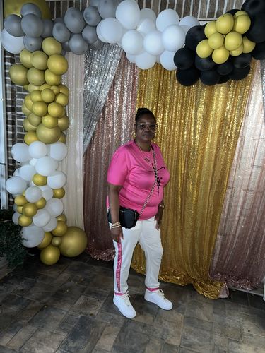 Customer photo review of Zip-Front Sweatshirt & Jogger Pants Set