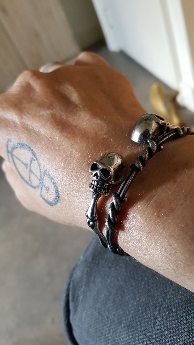 Customer photo review of SKULLED ANCHOR. - NECKLACE