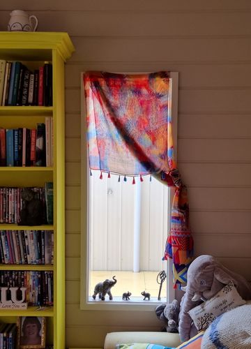 Customer photo review of Women Vintage Sunscreen Tessel Printed Scarf