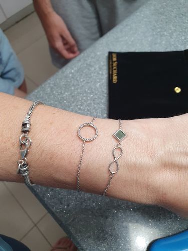 Customer photo review of Infinity Bracelet