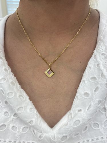 Customer photo review of Classic TANAOR Necklace