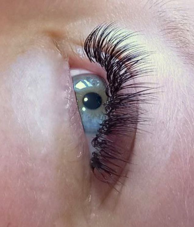 Customer photo review of SUPER BONDER FOR LASH EXTENSIONS