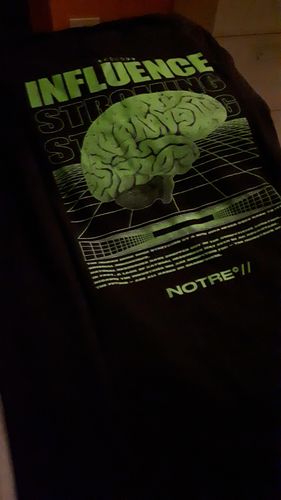Customer photo review of T-shirt Notre Future Influence