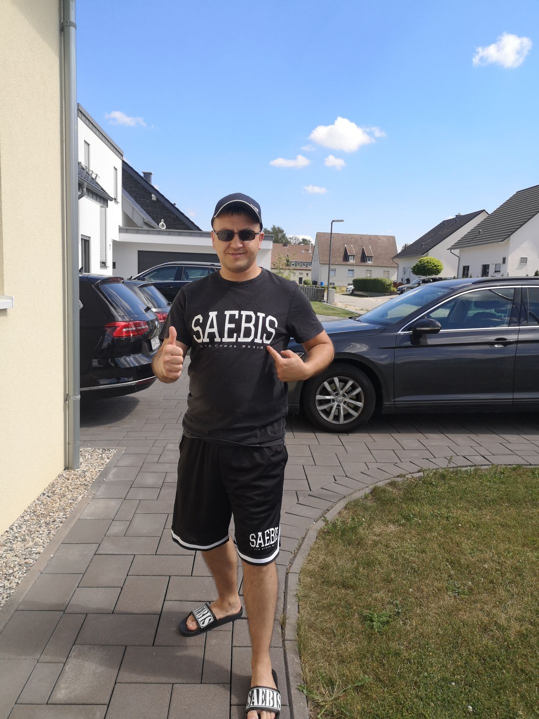 Customer photo review of Lifestyle Herren Shorts schwarz mit weißen Streifen by SAEBIS®