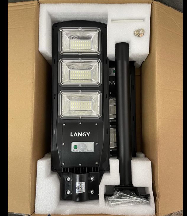 Customer photo review of 60W 90W 120W Solar Street Light -ES04 Series