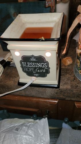 Customer photo review of Apple Butter Caramel Hot Apple Pie- You Pick Size & Strength